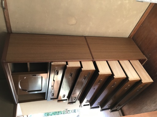 戸棚付き７段のタンス売ります(３０００円から２０００円に値下げしました)