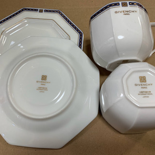 GIVENCHY カップとソーサ2個セット