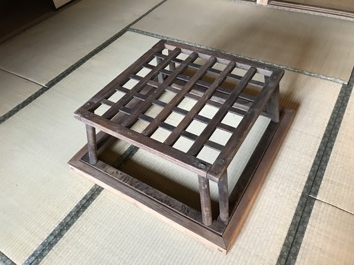 掘りごたつの、こたつやぐらとその木枠を売ります