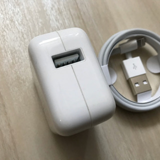 iPhone iPad 12W急速充電器 ライトニングケーブルの画像