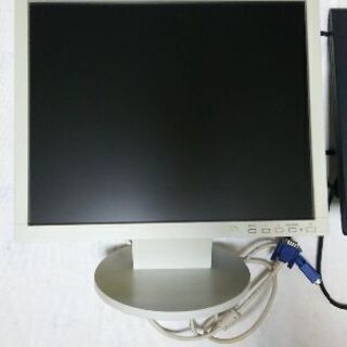 デスクトップパソコン 液晶モニターの画像