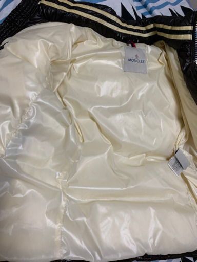 美品MONCLER ダウンジャケット