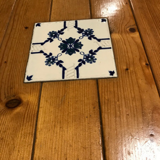 唯一無二の手作りテーブルの画像