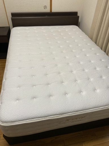 ダブルベッド&マットレス&サイドテーブル付