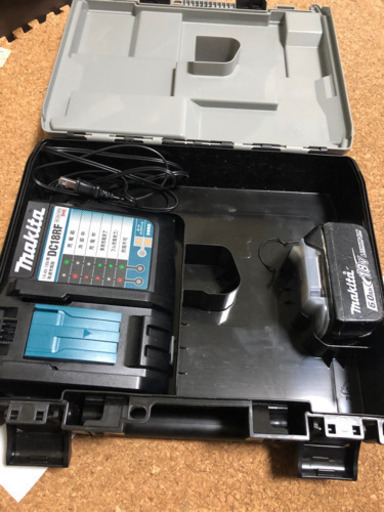 今日中！マキタ 充電器 箱 バッテリー