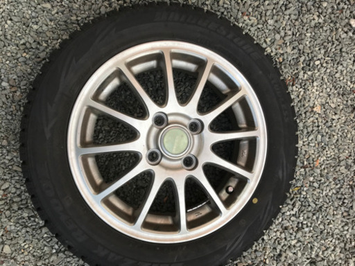 スタッドレスタイヤ