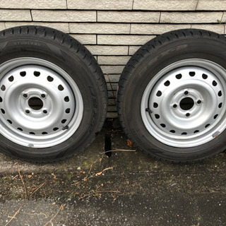 トヨタヴィッツKSP90純正テツホイールとダンロップスタッドレスの画像