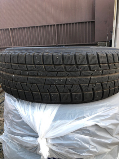 スタッドレスタイヤ　195/60R16