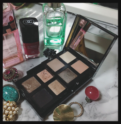 ご購入者様決定【BOBBI BROWN】Smokey Nudes Eye Palette 8色