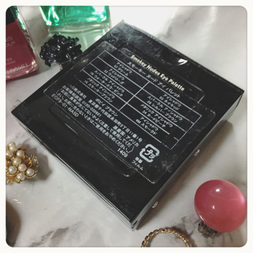 ご購入者様決定【BOBBI BROWN】Smokey Nudes Eye Palette 8色