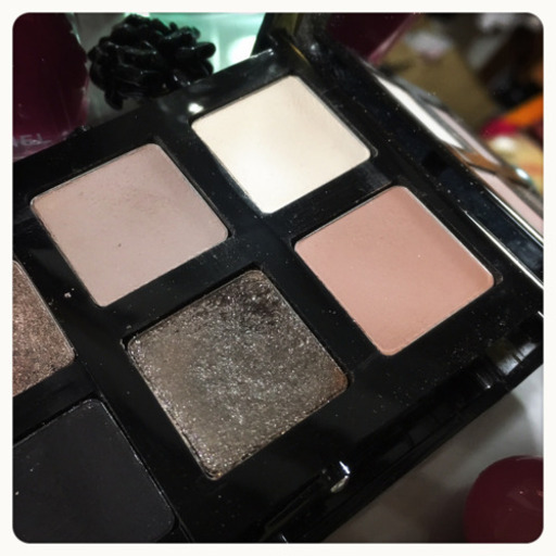 ご購入者様決定【BOBBI BROWN】Smokey Nudes Eye Palette 8色
