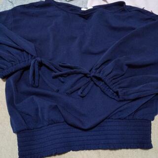 ニット、カットソーの画像