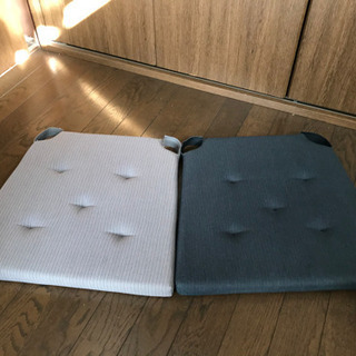 IKEA 低反発 チェア用マット 4枚の画像