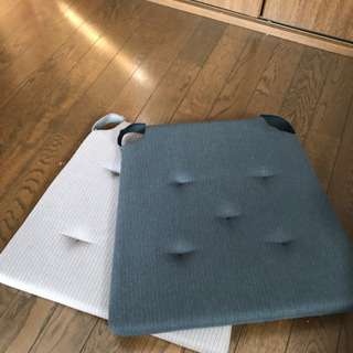 IKEA 低反発 チェア用マット 4枚の画像