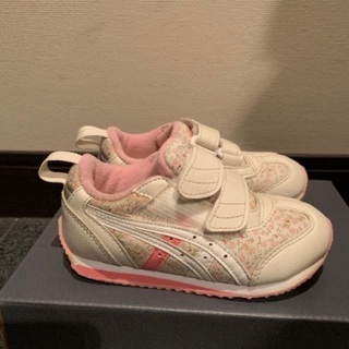 アシックス16センチの画像