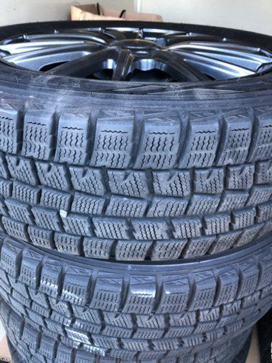 スタッドレス　アクア　フィット　キューブ　コンパクトカー