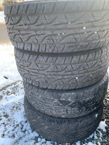 275/70/16 夏タイヤ　ダンロップ　ランクルなどに