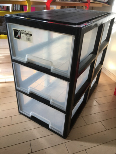 押入れ収納 2個です。