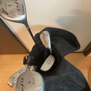 女性用ゴルフセットの画像