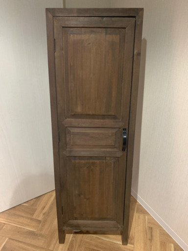 値下げしました【引き取り限定】お洒落　スタンドミラー　ドア風扉付き