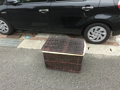 でっかい籐のかご