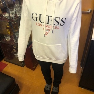 ※GUESS パーカー