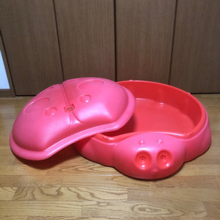 てんとう虫の砂場の画像