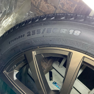 18インチ社外ホイールバリ山スタットレス