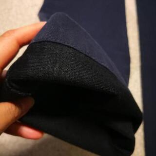 新品未使用 メンズ UNIQLO 防風スリム ノータックチノ 暖パン ボトムの画像