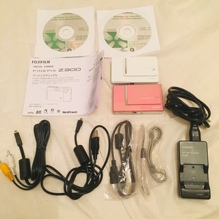 FINEPIX Z250 、Z300 1000万画素 光学5倍 タッチパネル　付属品付　デジカメ2点セットの画像