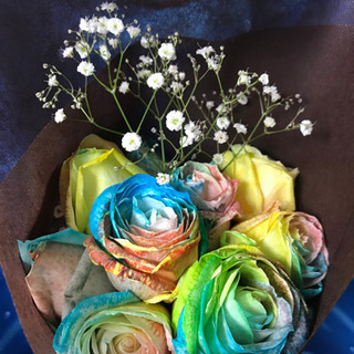 レインボーローズ🌷の画像