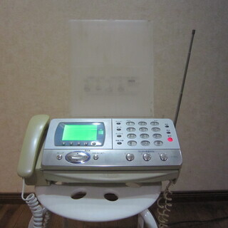 サンヨーの電話機　親機1台と子機3台（ＦＡＸは使用不能です。）