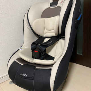 combi コンビ　チャイルドシート　新生児〜