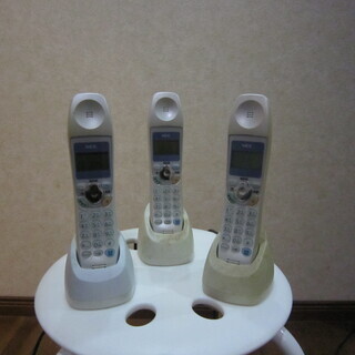 サンヨーの電話機　親機1台と子機3台（ＦＡＸは使用不能です。）の画像