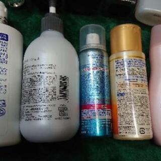 使いかけ+未使用コスメ用品の画像