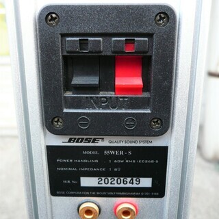 【美品】BOSE ウエーブガイド　スピーカー　55WER ブラック 　連番 BOSE タワースピーカー ブラック MODEL 55WER 別売台座付 Bose タワー