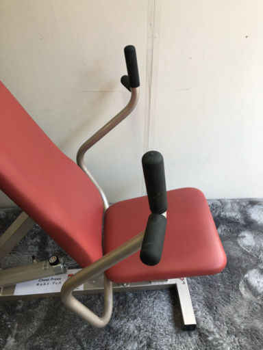 ●J circuit.ジェイサーキット、リハビリ、三台あり、介護、チェストプレス