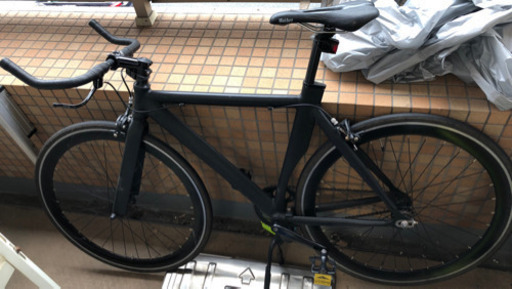 アートサイクルスタジオ製　エアロフレームマットブラックピスト