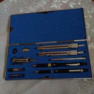製図器です