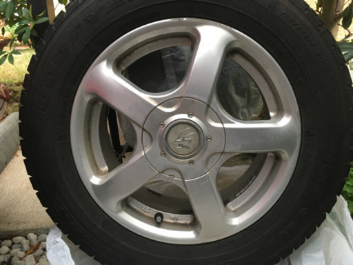 スタッドレスタイヤ　ホイール付　4本