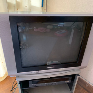 Panasonicブラウン管テレビ ビデオ セットあげます。