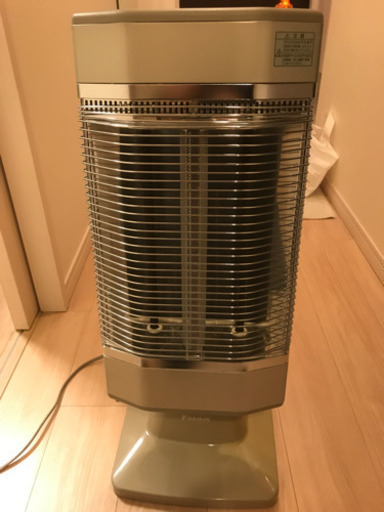 セラムヒート　遠赤外線暖房機　ダイキン工業