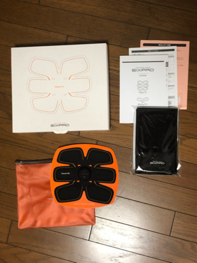 シックスパッド 箱、取説類など全て揃ってます