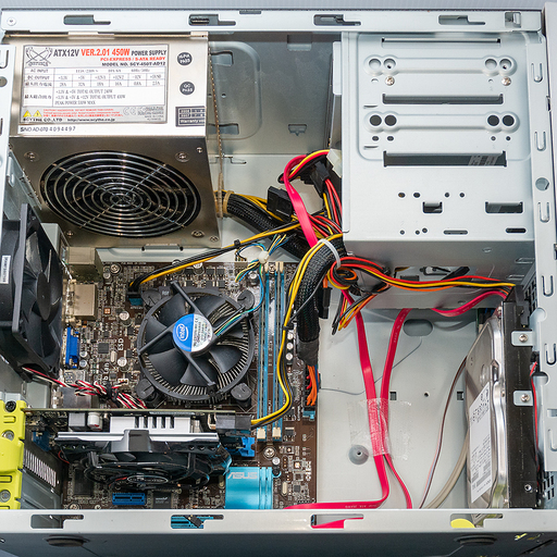 成立御礼！ゲーミングPC ﾚｲﾝﾎﾞｰｼｯｸｽｼｰｼﾞ ﾌｫｰﾄﾅｲﾄ PUBG等 Win10