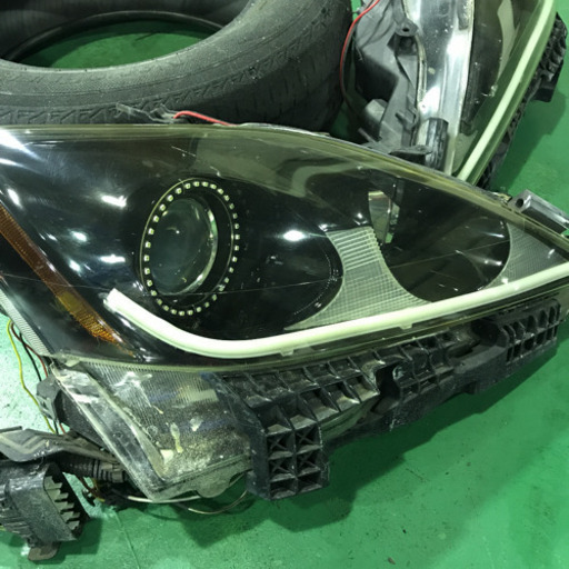 レクサスIS ヘッドライト左右セット