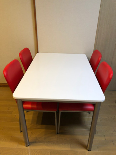 ダイニングテーブル椅子4脚付き