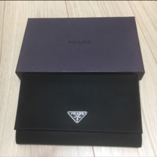 ☆Prada  財布　ほぼ未使用☆ 