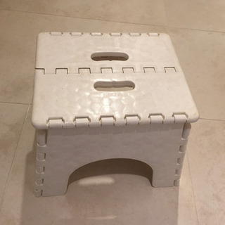 【値下げ】折り畳み式踏み台「TURTLE STOOL」。取りに来...