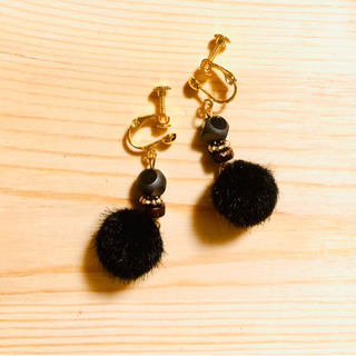ハンドメイド アクセサリー イヤリングの画像