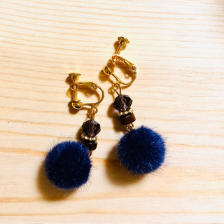 ハンドメイド アクセサリー イヤリングの画像